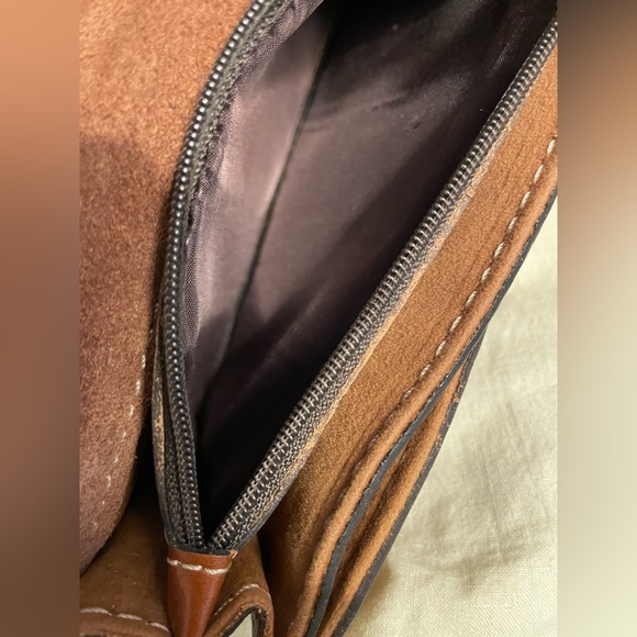 Patricia Nash Torri Tooled Leather Crossbody Bag - Picture 8 of 11